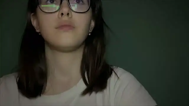 shylilyshyyy webcam