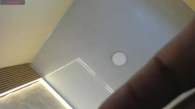 rogueangel_1 webcam