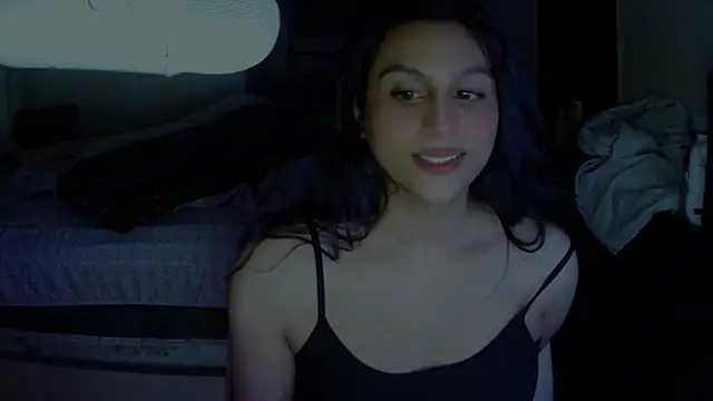 Evyniadoll live cam on StripChat