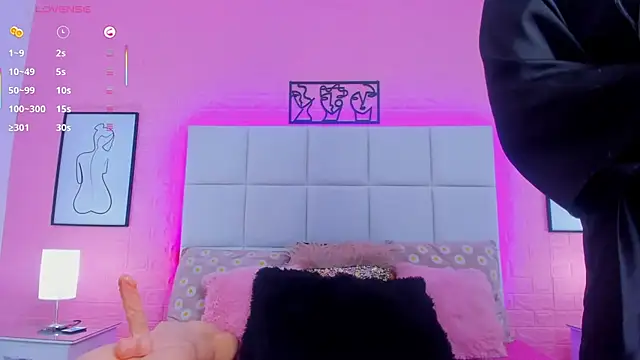charlotte_kisss webcam