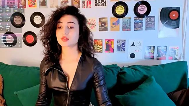 Maya_Rogerss webcam