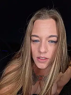 Luna_Lynn webcam