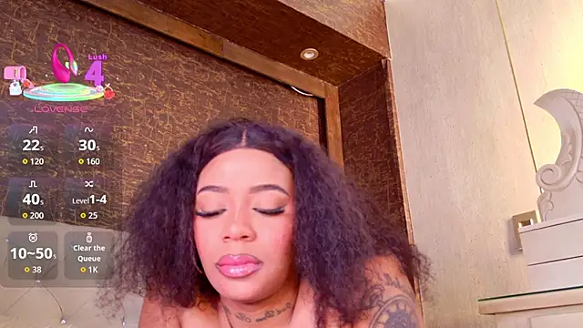 loana_vegas