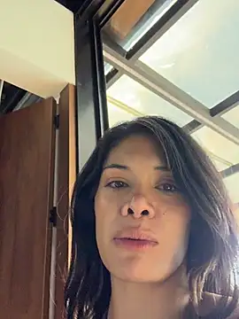 SiennaLuvs live webcam show