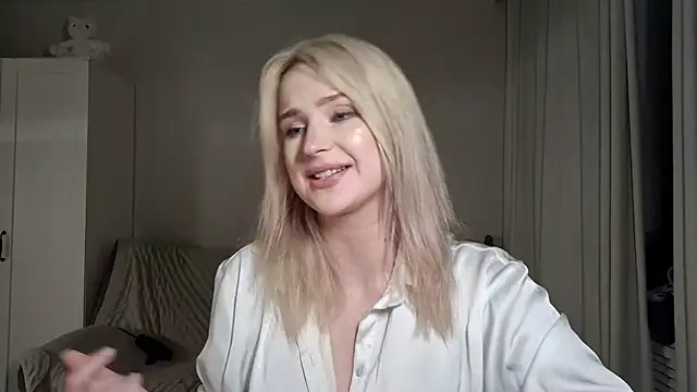 BloomMoon live webcam show