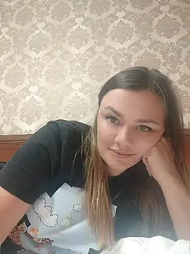 KrissSexi live cam on StripChat
