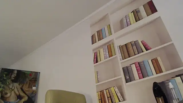 squirtymilf live webcam show
