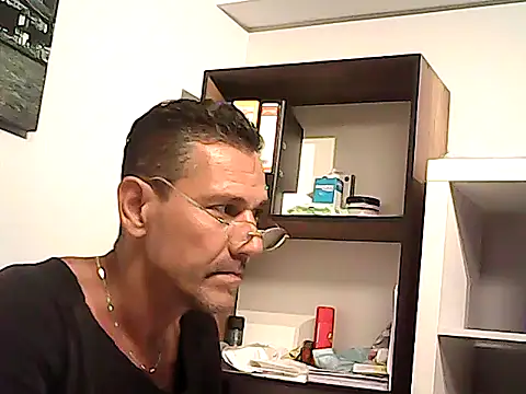 mastercharisma35 (Ask my age) - like tips pls. ı stand up for you.. okey