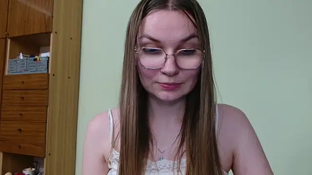 LooveELLYx webcam