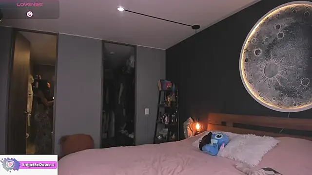 Sarajames live webcam show