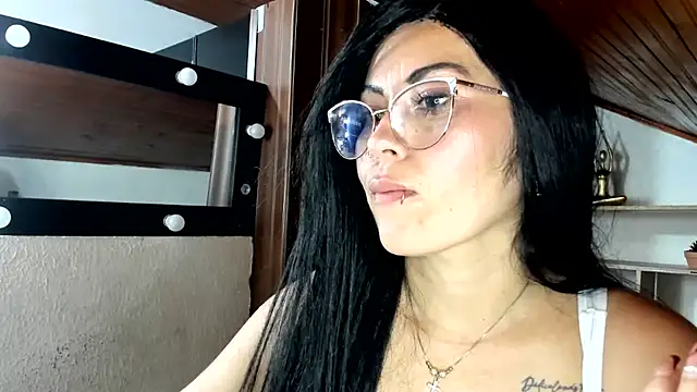 Tania_mature webcam