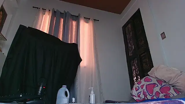 s-sweett live cam on StripChat
