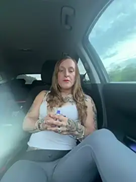 LucyRoseMae webcam