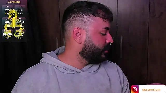 johnnyalx (M young) - Naked at goal / CUM OR DILDO ON PRIVATE