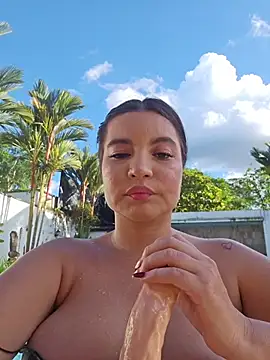 Pretty_Julieta live webcam show
