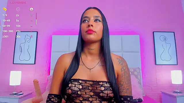 charlotte_kisss webcam
