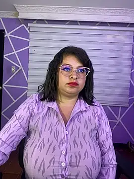 MiiaaJoness webcam