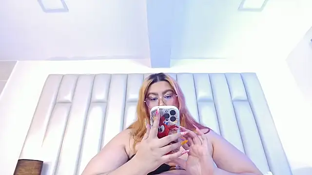 aandreaperez - Aandreaperez's free webcam - UK Sex Cams