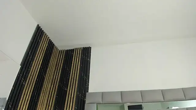 amaia_santini live cam on StripChat