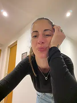 tlg_ferchule (F milf) - Me quedo en tetas