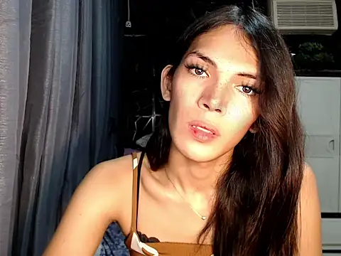 GORGEOUS_CARMEE webcam