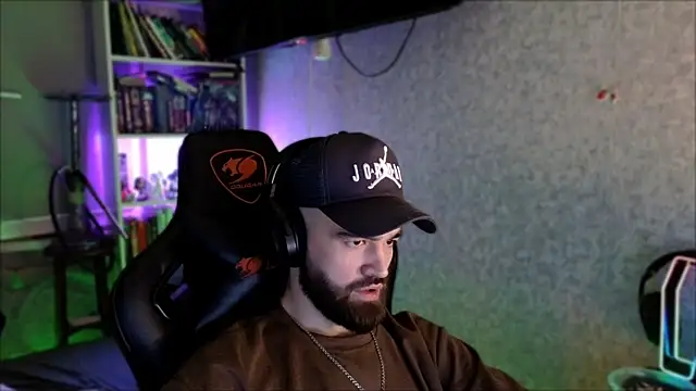 _Serious_Man webcam