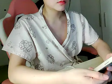 lucienguyen live sex cam