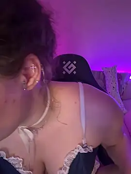 Your_insomniya live webcam show