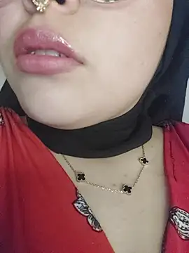 elinaax (F teen) - boobs 🥰