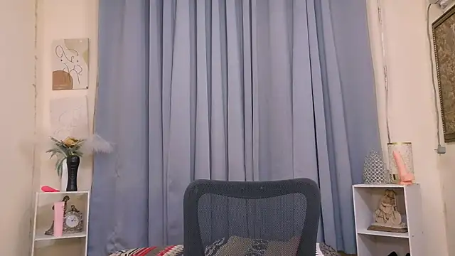 Mimi_Mckinley webcam