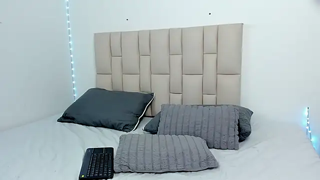 Sofia_Blosom webcam