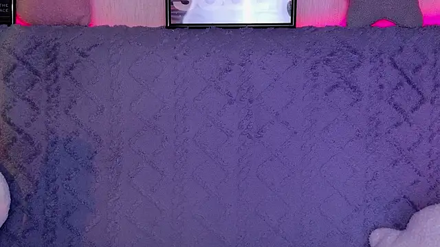 kittimissi - KittiMissi's free webcam - UK Sex Cams