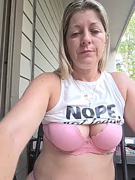 NikkiBlisss webcam