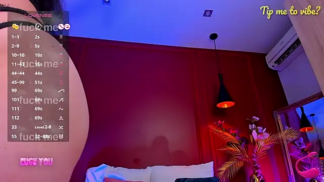 Mayzzie live cam on StripChat