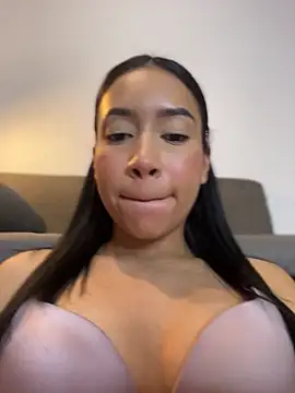 Soe_Love live webcam show