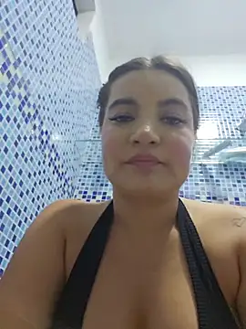 Pretty_Julieta live webcam show
