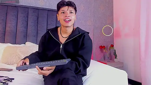 Alejandroo_Montenegro webcam