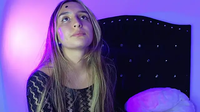 Leah_mooon11 webcam