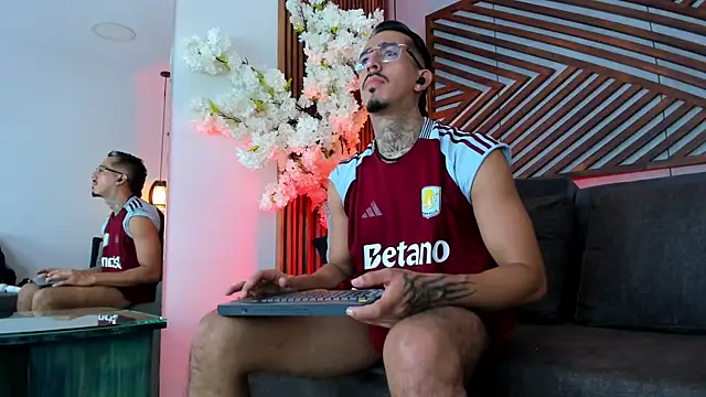 Donovan_Desmond webcam