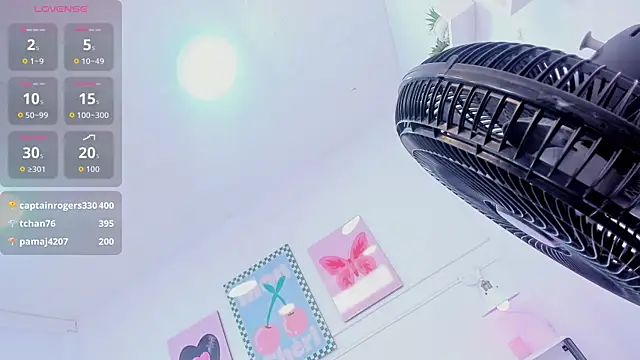 Sharon_Adamss webcam