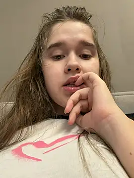 HornyGirlH webcam