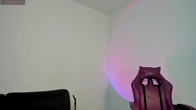 Adhhaaraaa_ webcam