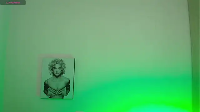 Millie_bobby webcam