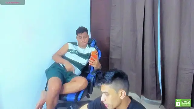 Alejandro_and_Deiby webcam