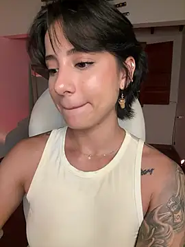 Ale_Lewis webcam
