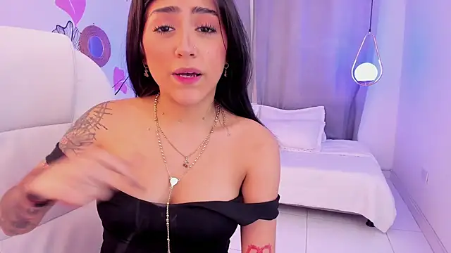 Chanel_Cruzz webcam
