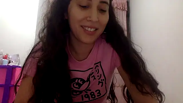 LatinDoll8 webcam