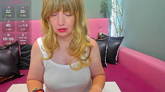SheenaFox webcam