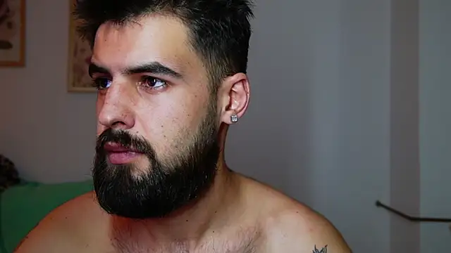 hairyrobxxx (Ask my age) - lets roll another one :P