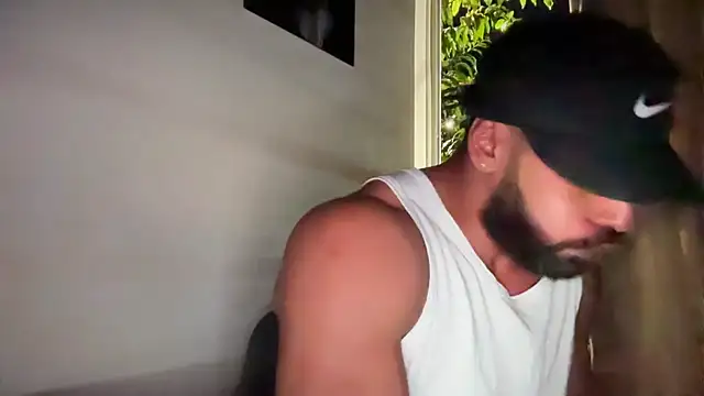 romeolovedark (Ask my age) - flash dick